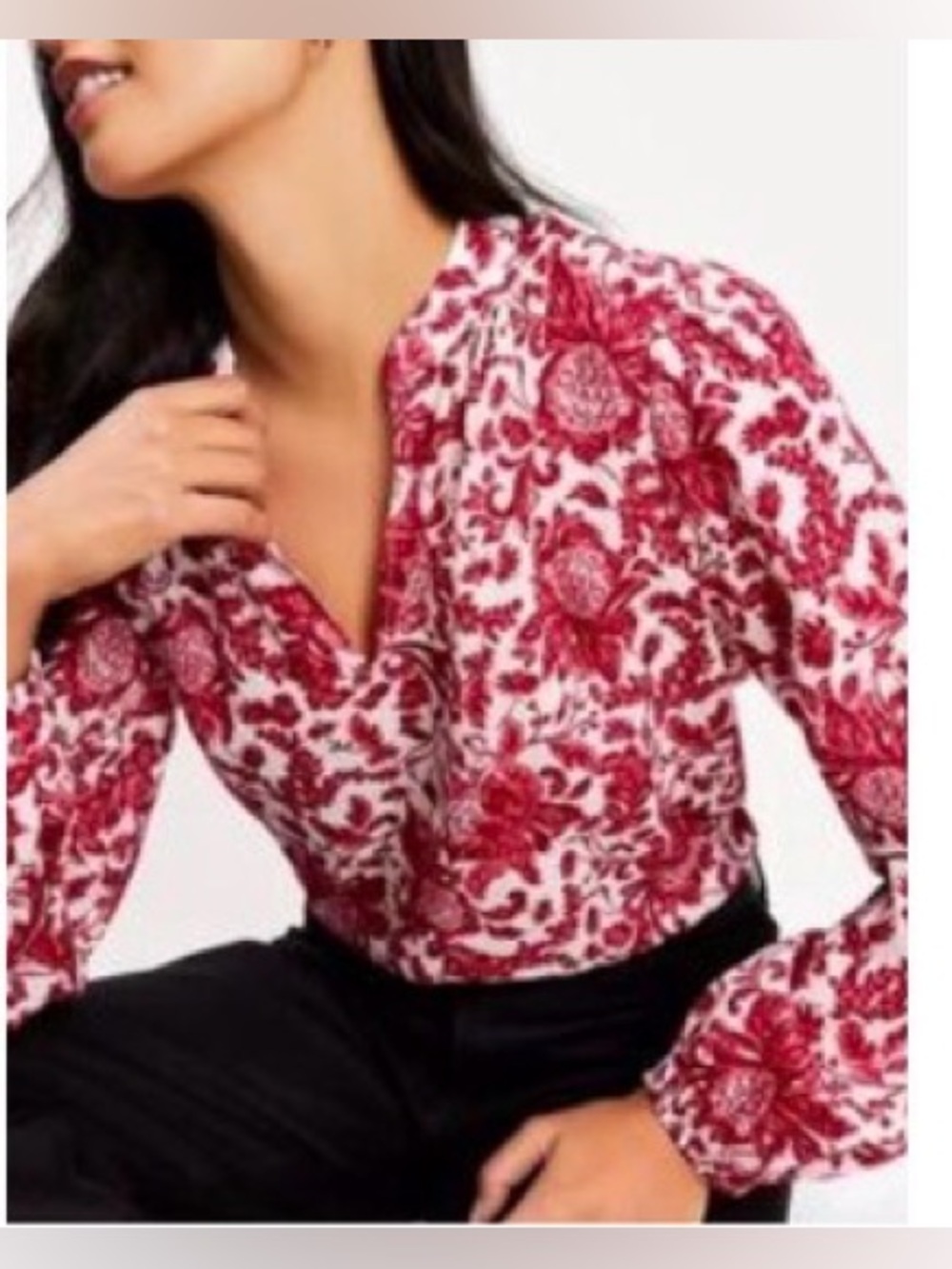 LOFT Ladies Vibrant White and Red Floral V-Neck Long-Sleeve Blouse SP
